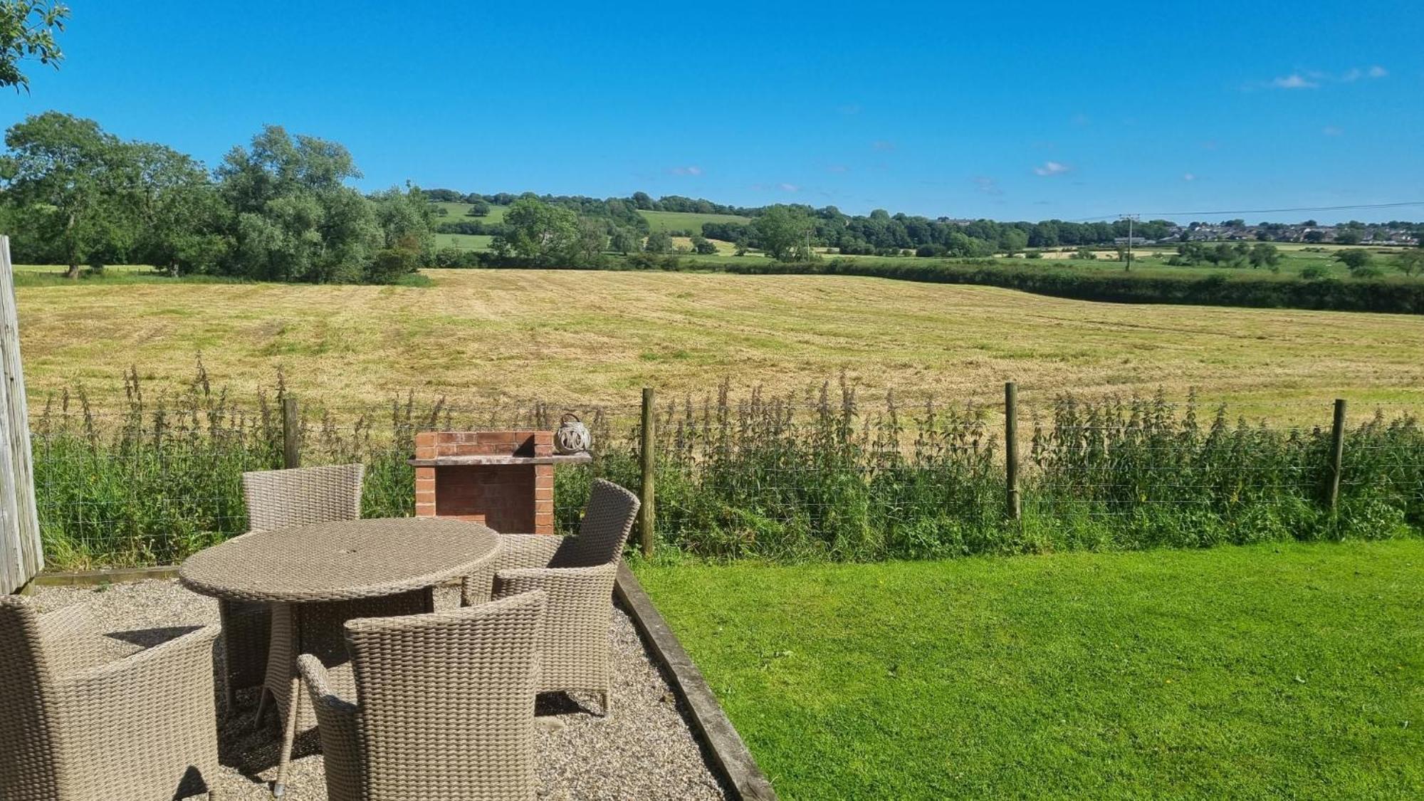Bowland Breaks-A Luxury Barn Conversion With Optional Hot Tub, Log Burner And Countryside Views Longridge Eksteriør bilde